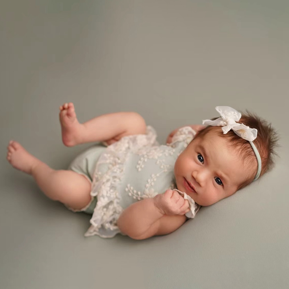 Tutina in Pizzo Verde Pastello - Baby Clothing Embroidery recensione e prezzo